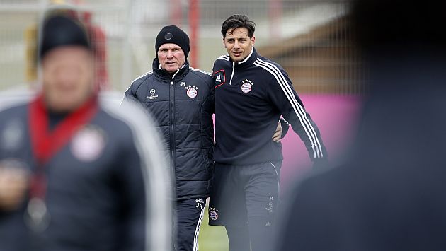 Heynckes y Pizarro en la práctica del Bayern. (Reuters)