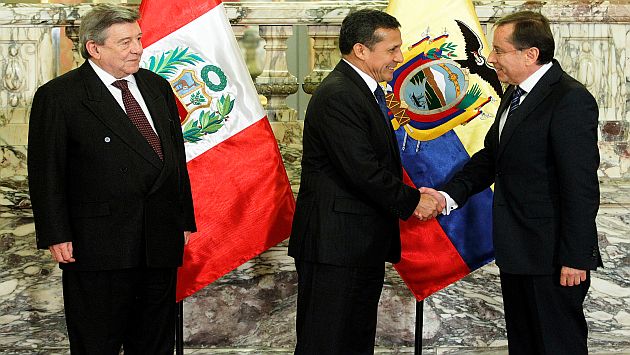 Riofrío cuando entregó sus credenciales.  Hoy el presidente peruano le bajó el dedo. (Difusión)