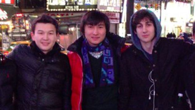 ACUSADOS. Los jóvenes, también de 19 años, se reunieron con Tsarnaev días después de los ataques. (Reuters)