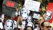 FOTOS: Protestan en Lima contra magnate mexicano Carlos Slim