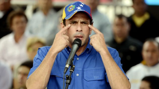 MUCHO OJO. Capriles dice que agotarán las instancias nacionales. (AFP)
