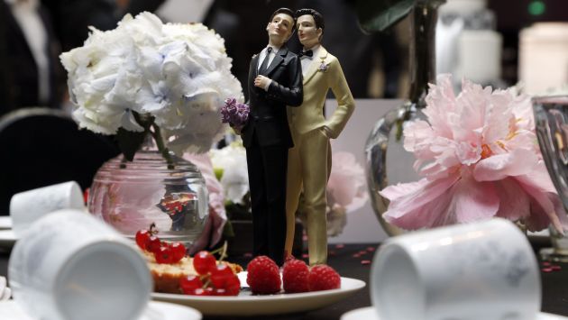 Ley prohíbe las bodas gay. (AFP)