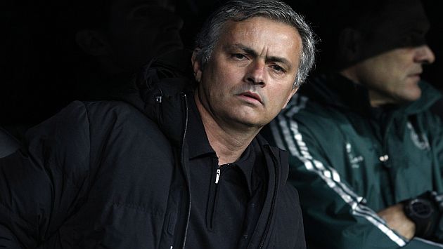 José Mourinho no va más. Su relación con el plantel se deterioró. (AP)