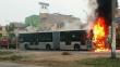 Bus del Metropolitano se incendia por cortocircuito