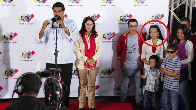 ¿LA HEREDERA? Nicolás Maduro nombró a Rosa Virginia Chávez en importante programa social. (EFE)