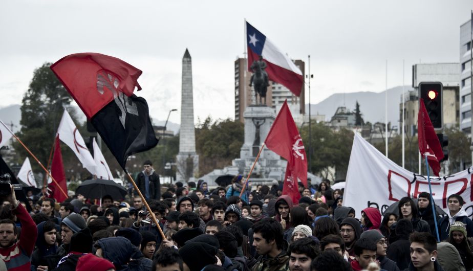 Chile, Santiago de Chile, Protesta estudiantil, Carabineros, Policía chilena, Estudiantes universitarios, Manifestación estudiantil