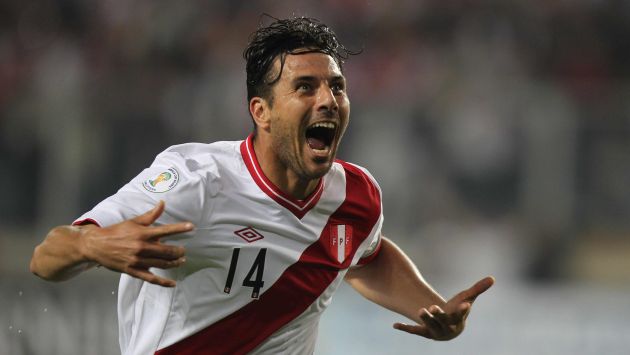 Pizarro grita a todo pulmón su gol. (EFE/CMD-Movistar TV)