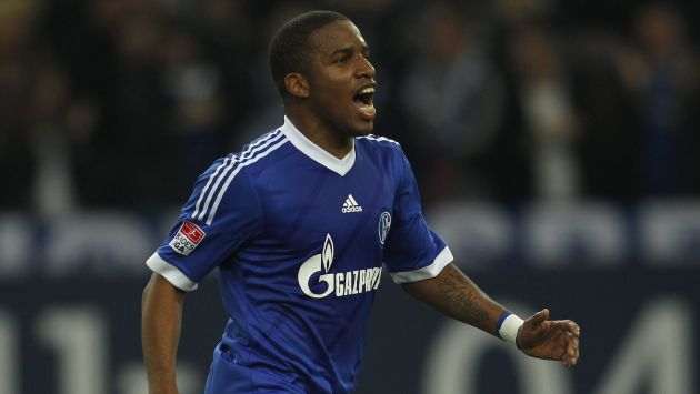 Farfán tiene contrato con el Schalke 04 hasta el 2016. (Reuters)