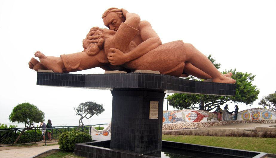 El Parque del Amor en Miraflores es otro de los monumentos cuestionados por la población. (Internet)