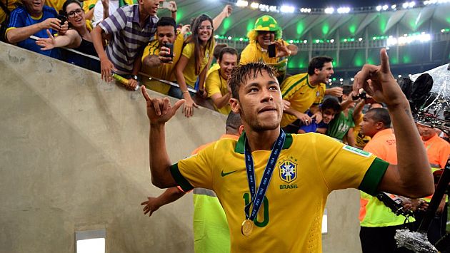 Neymar celebra por partida triple. (FIFA/Canalfutbolista.com)