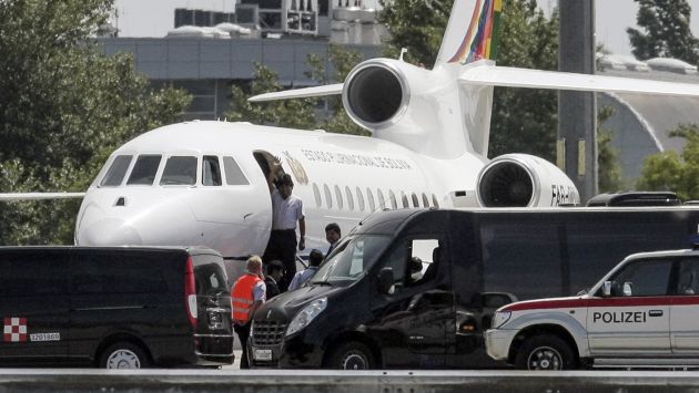 Evo Morales no aceptó que revisaran su aeronave en Viena y dijo que él era incapaz de cometer un acto delictivo. (AFP)