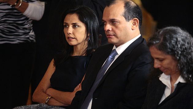 Castilla es uno de los pocos ministros que no le sirve de ‘comparsa’ a la primera dama, Nadine Heredia. (USI)