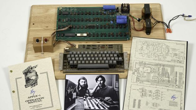 La computadora tiene la firma de tiene la firma de Wozniak. (EFE)