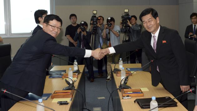Norcorea también propuso a Seúl conversaciones sobre reuniones familiares y viajes. (AP)