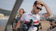 Arrojan orina a ciclista Mark Cavendish en el Tour de France