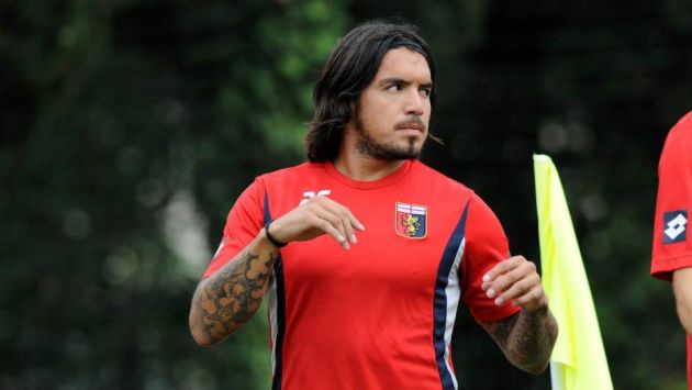 Juan Vargas ha tenido una temporada irregular en el Genoa. (Difusión)