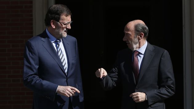 Líder opositor pide una vez más explicaciones por acusaciones de corrupción que alcanzan a Rajoy. (Reuters)