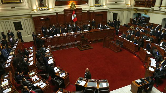 El Pleno debate la elección de los funcionarios. (Rafael Cornejo)