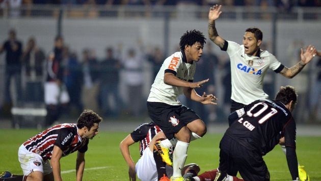 Paolo Guerrero no anotó, pero estuvo incisivo en ataque. (AFP)