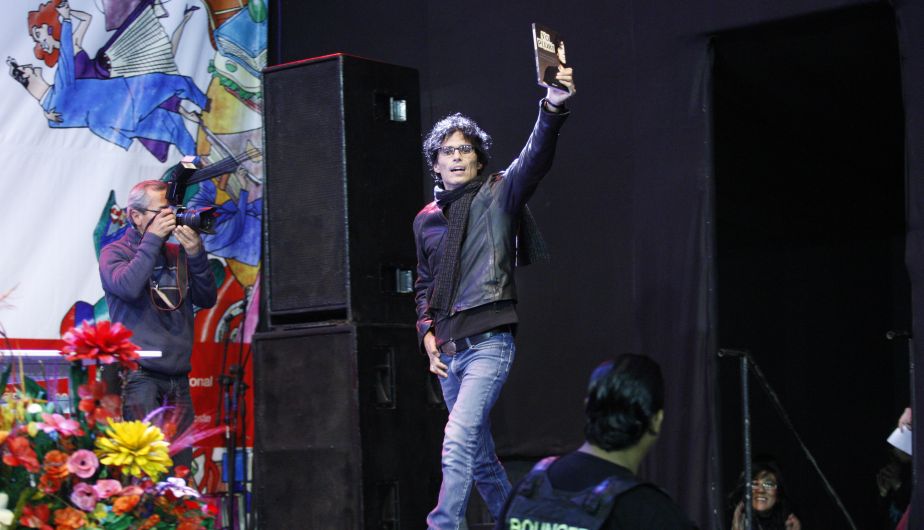 El músico fue ovacionado por sus fans a su ingreso a la sala. (Luis Gonzales/Peru21)