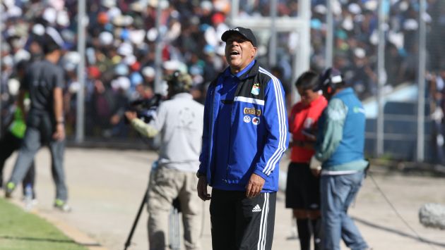 Roberto Mosquera y su plantel ya regresaron a Lima. (Leonardo Fernández/Depor)
