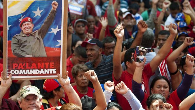 Chavismo considera que actual himno es un paso doble barato.  (AFP)