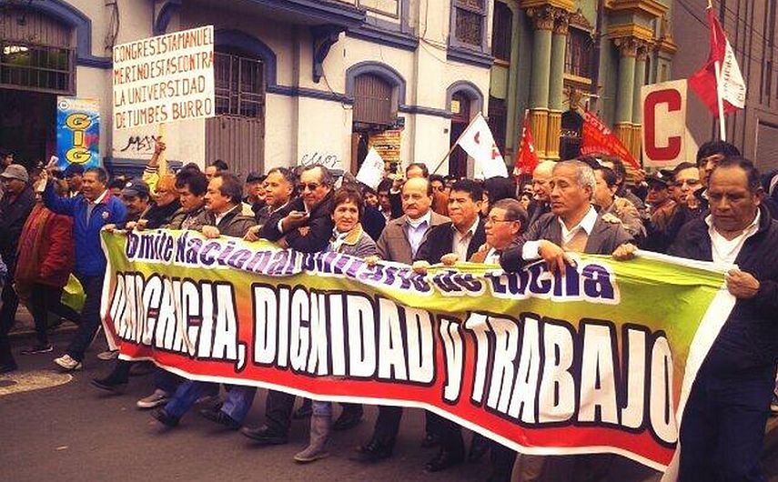 Manifestación fue convocada hace unas semanas por la CGTP en protesta contra la Ley de Servicio Civil. (Twitter: @spaciolibre)
