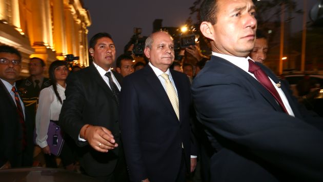 *Cara y sello*. Humala celebró confrontación de Cateriano. Ahora, lamenta que lo insulten. (Rafael Cornejo)