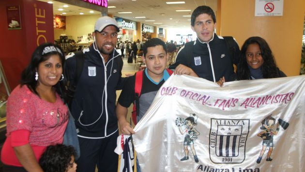 Jugadores de Alianza Lima recibieron el calor y el apoyo de los hinchas. (Difusión)
