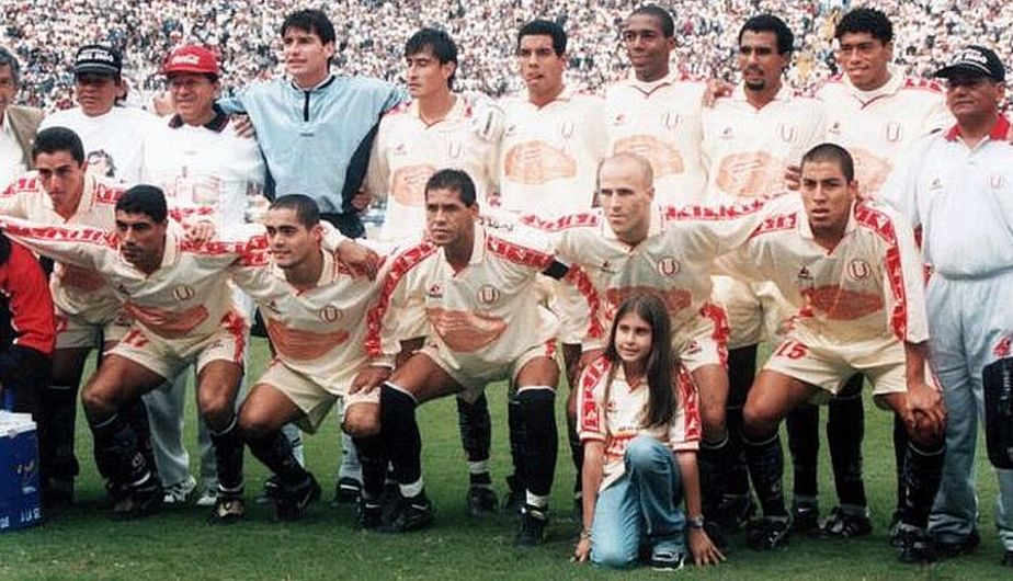 Este es el histórico equipo que logró el tricampeonato en el 2000, con Roberto Challe.
