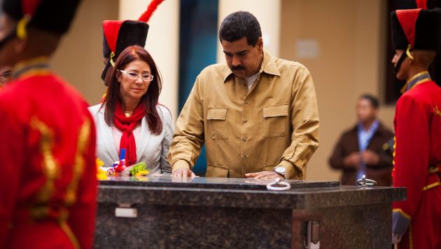 Fanático. Según Nicolás Maduro, el sepulcro de su líder es su lugar de reflexión durante las noches. (EFE)