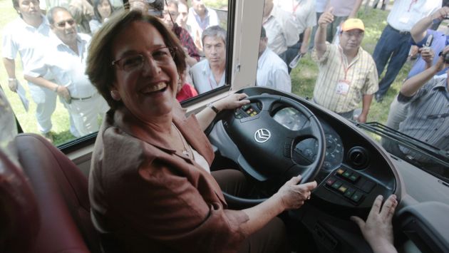 Alcaldesa se mostró alegre ante reportaje que refleja caos vehicular en Lima. (Andina)
