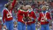 Atletas rusas se besan en rechazo a ‘ley antigay’