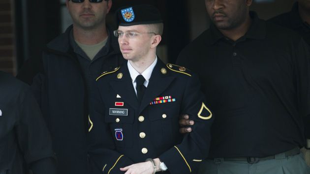 ¿LA SACÓ BARATA? Manning se salvó de la cadena perpetua sin derecho a libertad condicional. (Reuters)