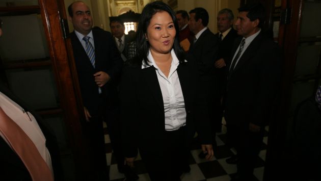 SÍ PERO NO. Keiko Fujimori dice que sí dialogará pero con Humala. Con el premier enviará delegados. (Perú21)