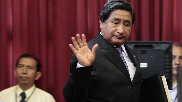 Julca no va más en Fiscalización. (Perú21)