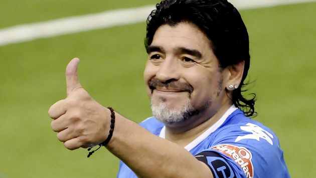 CON LA BICOLOR. Maradona cree en el cuadro  del ‘Mago’, al igual que los hinchas  que acudieron  ayer a la Videna. (Agencia)