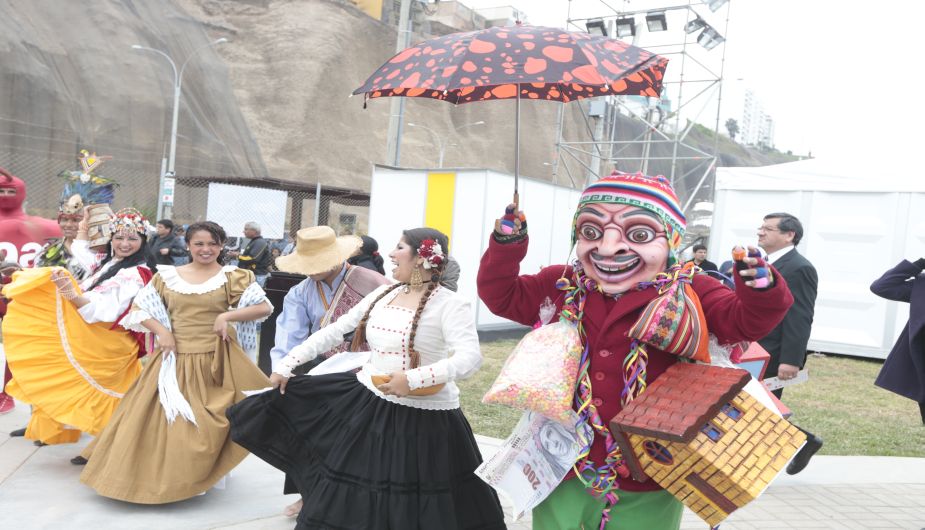 Sexta edición de feria gastronómica estuvo acompañada de bailes y danzas típicas de todo el Perú. (César Fajardo)