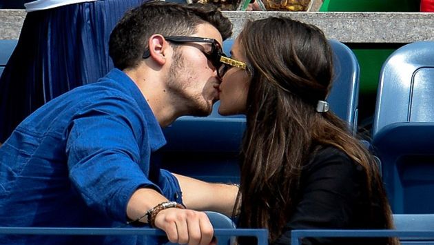 Beso de Nick Jonas y Olivia Culpo en el US Open. (DailyMail.co.uk)