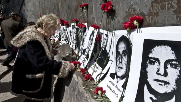 Acto en Villa Grimaldi por los desaparecidos en esta época. (AFP)