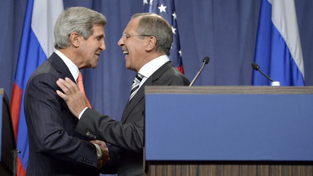 ACERCAMIENTO. Kerry y Lavrov lograron impensado acuerdo y, ahora, la pelota está en cancha de Assad. (EFE)
