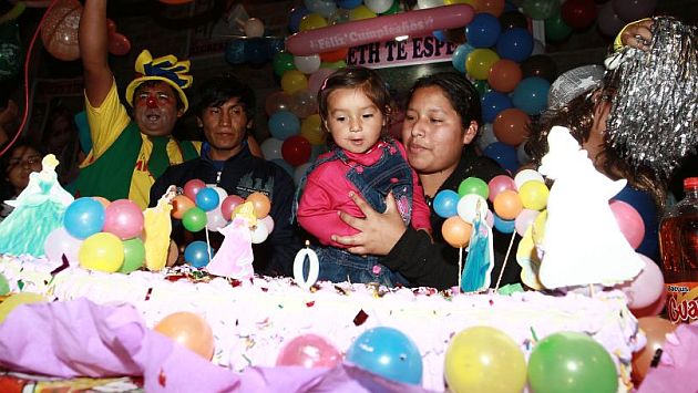 Bayolet festejó su cumpleaños con sus padres. (Alessandro Currarino/El Comercio)