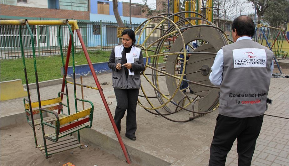 La Contraloría General inició una serie de operativos en ocho distritos de Lima para verificar las condiciones de mantenimiento y seguridad de los parques con juegos infantiles. (Flickr de la Contraloría)