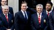 Le ponen ‘cuernos’ a David Cameron en una foto oficial