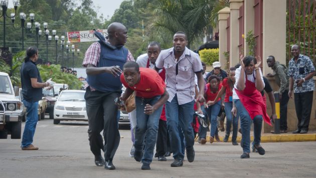 Los clientes del Westgate son kenianos ricos y extranjeros. Se calcula que había 3 mil personas a la hora del ataque. (AP)