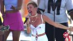 Miley Cyrus cantó su tema Wrecking Ball. (Youtube)