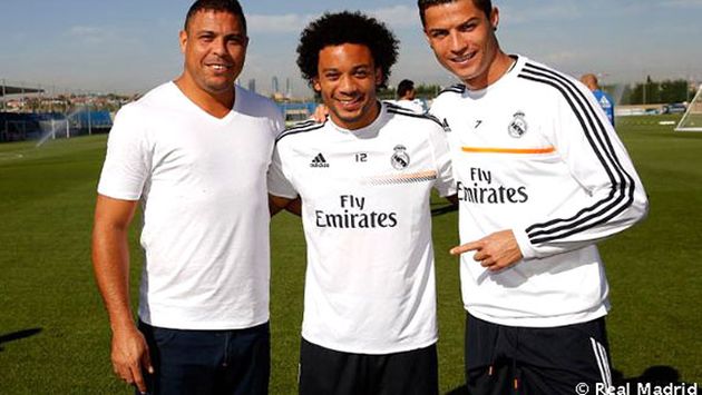 El brasileño posó con su compatriota Marcelo y con el portugués Cristiano Ronaldo. (Difusión)