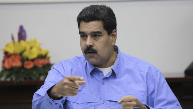 Maduro dice que versiones periodísticas son parte de la guerra económica contra su gobierno. (Reuters)