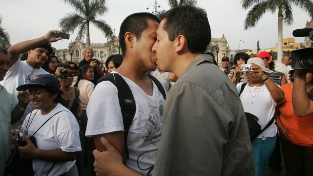 El tema de la unión civil entre homosexuales generó controversia en la sociedad peruana. (Trome)