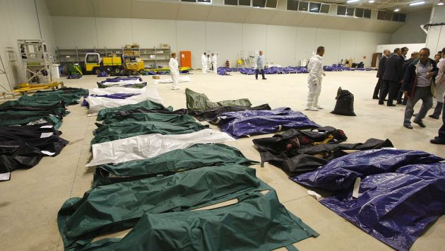 TRAGEDIA. “Todavía quedan muchos cadáveres. No podemos decir cuántos”, señaló un socorrista. (Reuters)